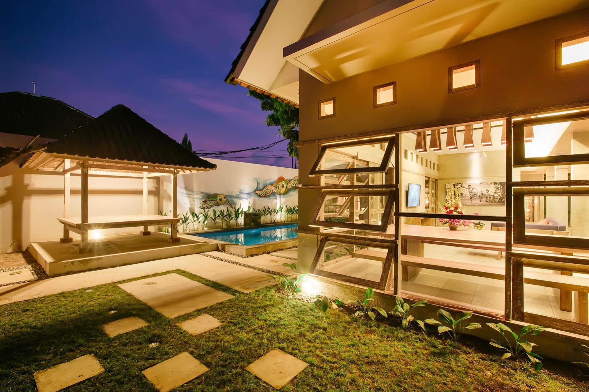 Lokal Bali Hostel Kuta  Exterior photo